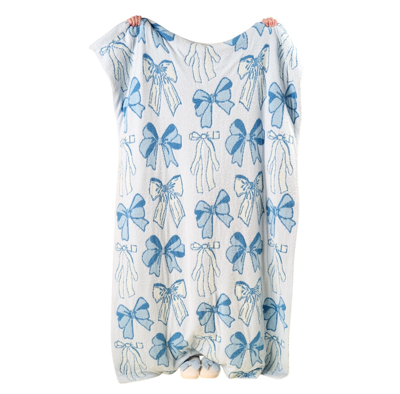 Cozy Dreams Luxe Blanket - Blushing Bows Blue