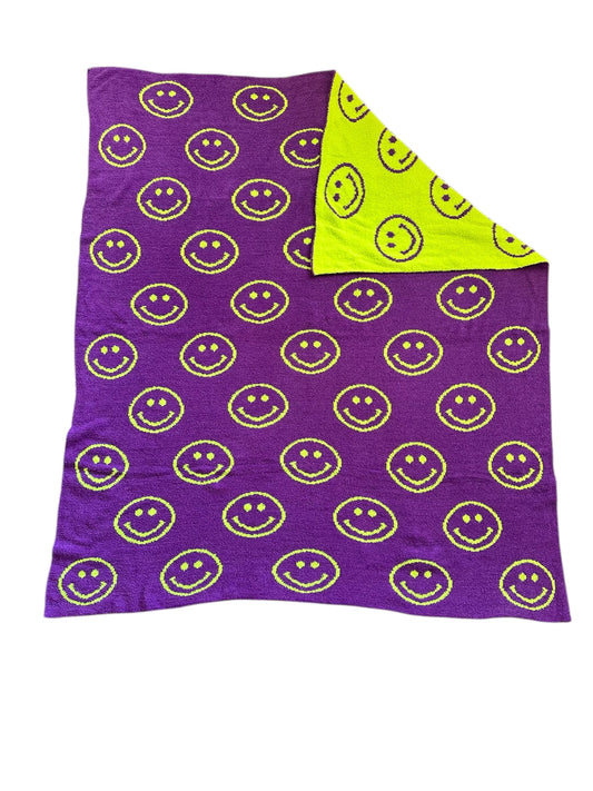 Smiley Plush Throw - Neon Lavender/Neon Lime