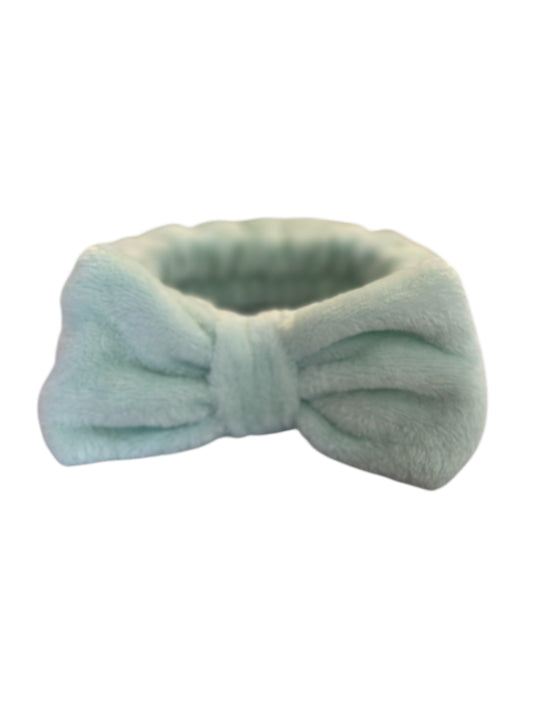 GRWM - Mint Bow