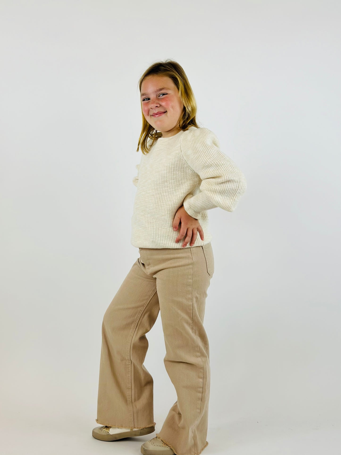 Heathered Ivory Sweater with Scallop Sleeve